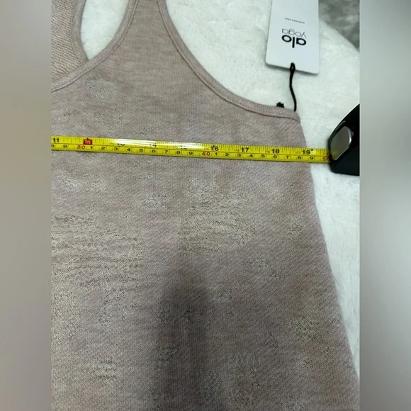 ALO Yoga Mauve Tank Top - Picture 7 of 8